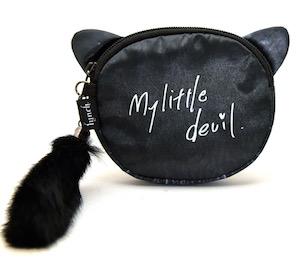 waynewaynedayo's tweet image. #whatcolourweremimi'seyes #cannotremember #whyeveryonemakingcatpouch #why RT lynch_goods: 猫ポーチ1800円とミラー2500円