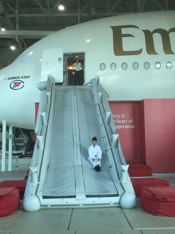 HNoordinx's tweet photo. Ek 2931#emiratestraining #MyDubai .... Slide and ditch 😃 http://t.co/NeM7qX3Cef