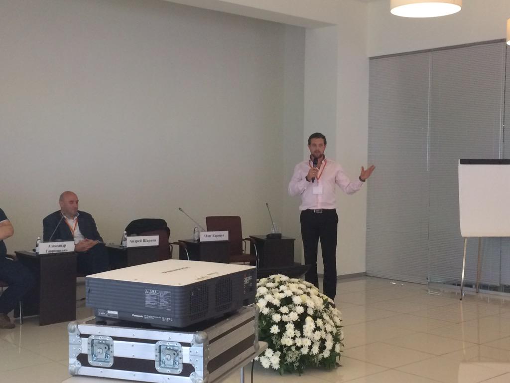 event_live_ru's tweet image. Я думаю не о поддержании своего статуса, а о развитии продукта
Андрей Шарков, Берись и делай #startconf