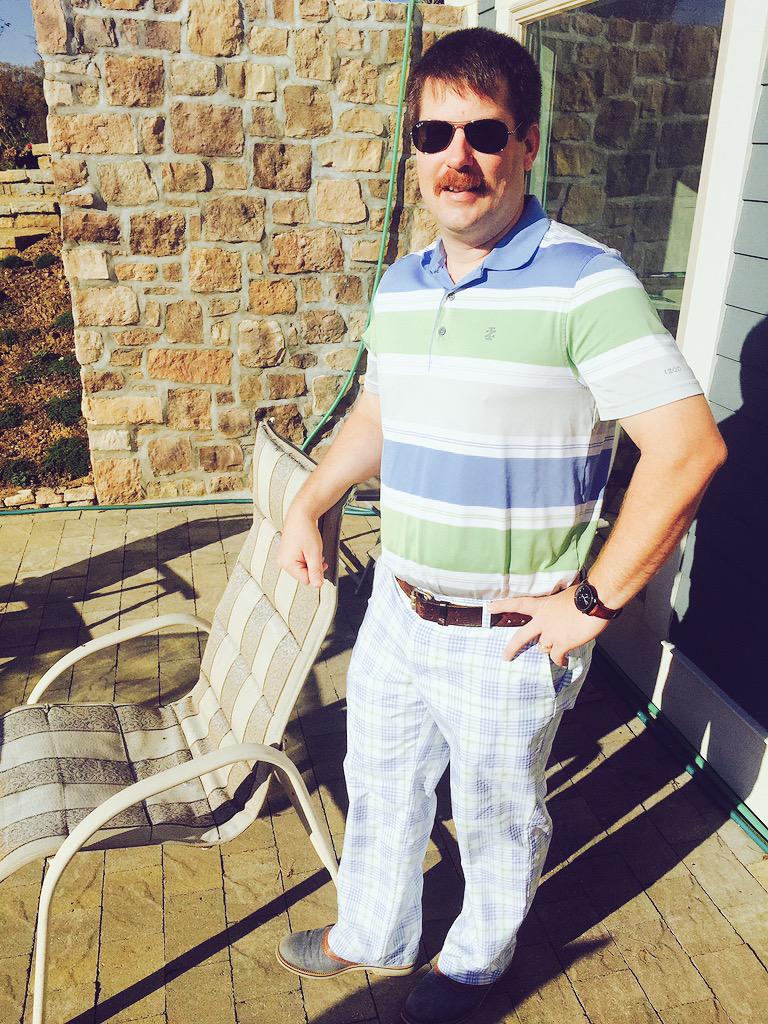 CincyCSA's tweet photo. It's #humpday at the office 😎 @sosurly http://t.co/RQp5odoE6f