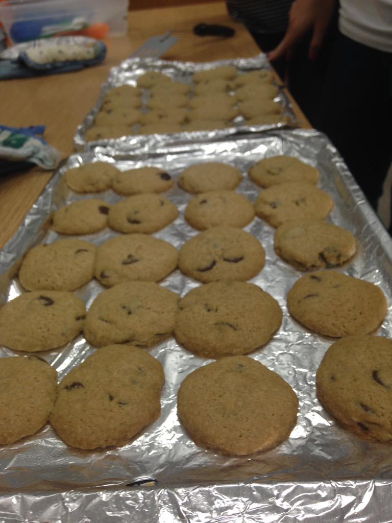 Renner_SFL_LM's tweet photo. #Cookie Wars http://t.co/QBmSULIt8h