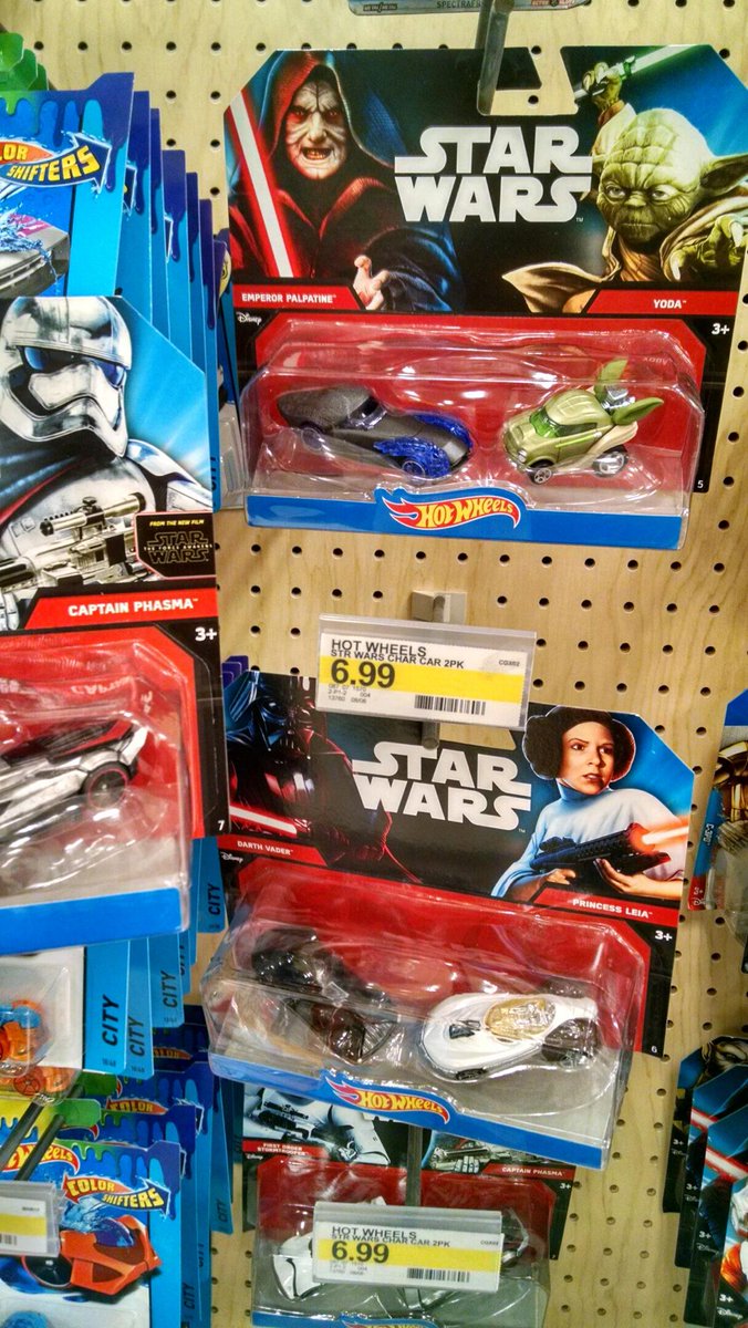 yak_face's tweet photo. Thanks to The Realm Recap co-host @FLYGUY I now have even more @Hot_Wheels coming my way #phasma #WeWantLeia #palpy http://t.co/YCbC0xbwX4