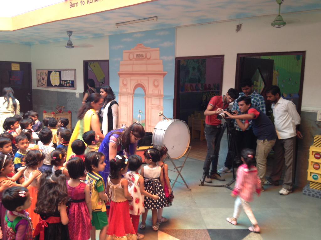 wisdomcinearts's tweet photo. #Adshoot #Shoot #PlaySchool #CorporateFilm #ProductionHouse #Delhi #WisdomArts http://t.co/qRooiSkp0W