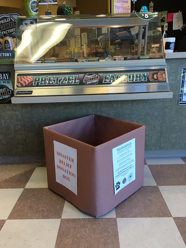 Chandra_Shear's tweet photo. @PPFpretzels is now one of my Mooresville donation locations!!! #mooresvillecares #HelpSC #historicflood #SCFlood http://t.co/9t5o6oNpk2