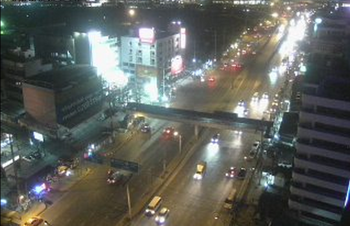 fm91trafficpro's tweet photo. 21.29น.  ถ.รังสิตปทุมธานี  หน้าเทศบาลนครรังสิต

cr. เทศบาลนครรังสิต http://t.co/ZWSeayBNX9