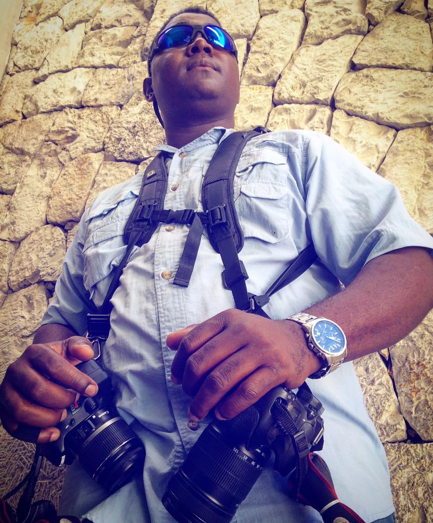 Handy_Tibert's tweet photo. Gear up. Chasing that money.
#DP #iShootpeople #canon #shades #Haiti #pluginhaiti #axwatch http://t.co/zLVaAx57m8