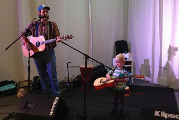 SkyBlueIndy's tweet image. Little Makers: @Shiners takes his toddler on a tour of @Fountain_Square's @MurphyArtCenter bit.ly/1Pio23x