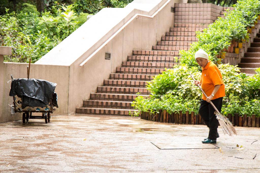 JoePinchin's tweet photo. In the madness of the city, everyone has a story. Everyone adds something. What will your addition be? #DoMore http://t.co/2On174bWn3