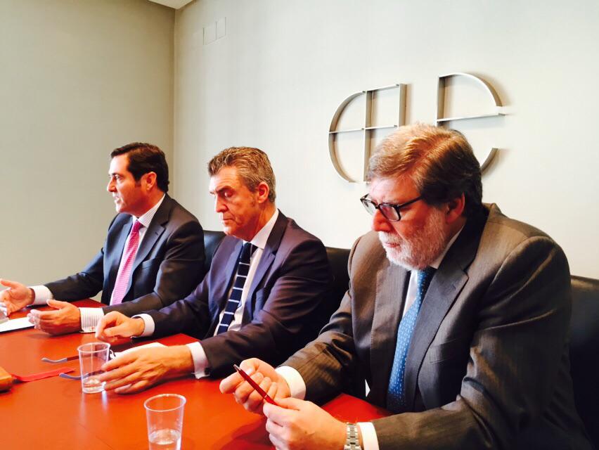 feleleon's tweet photo. "Cuanto más pequeñas las empresas, más necesitamos estar juntos", Antonio Garamendi, Presidente de Cepyme http://t.co/XrPaCvKkVu