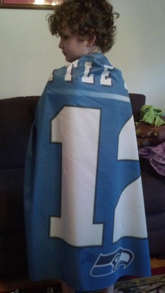 TeamHowe05's tweet image. Every superhero needs a cape
#Gavenger #CancerSucks
#GoHawks @Seahawks @TheSeaGals
@ADPiPennState @TDXPennState