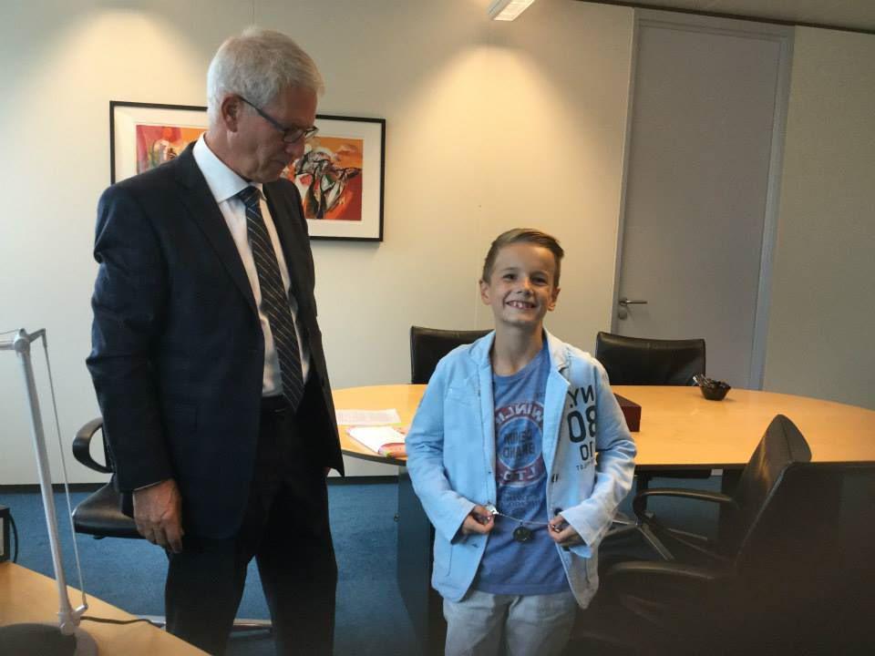 JacKlijs's tweet photo. Werkbespreking gehad met kinderburgemeester Adam. We hebben samen de activiteiten van de week doorgenomen. http://t.co/2EcUv0am9b