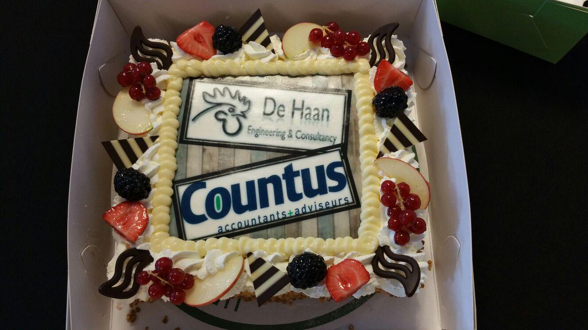 BuroDeHaan's tweet photo. Geslaagde open dag. Bedankt voor de leuke attenties en bezoek.  Leuke vermelding in de Staphorster door Eelco Kuiken. http://t.co/cffSt8tyjI