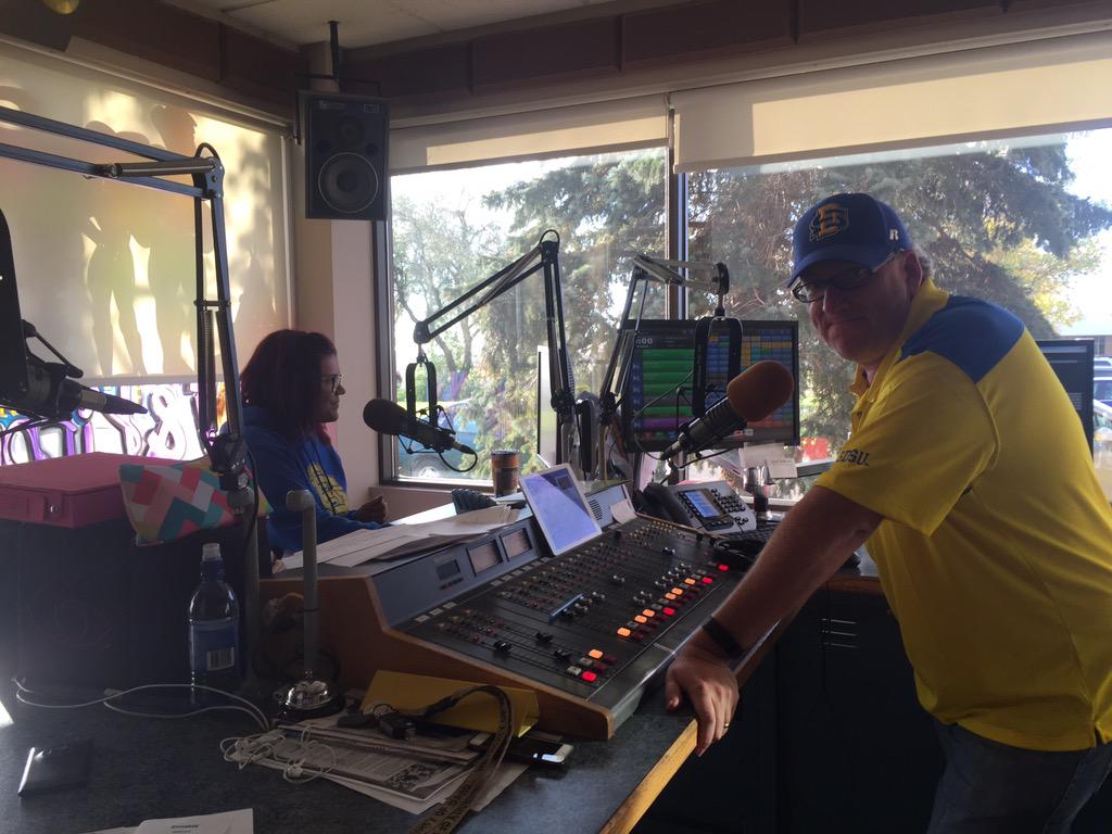 VitalSignsMH's tweet photo. Talking #VitalSigns2015 with @CHAT945 @my96fm @cfsea what are the issues that matter to you in #medhat http://t.co/awieg2IBWf