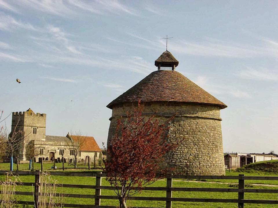 Sunday Our #VWcampers with be at Rustic #lovers #Weddingfair  #FurthoManor Old Stratford, #MiltonKeynes  11.00-15.00