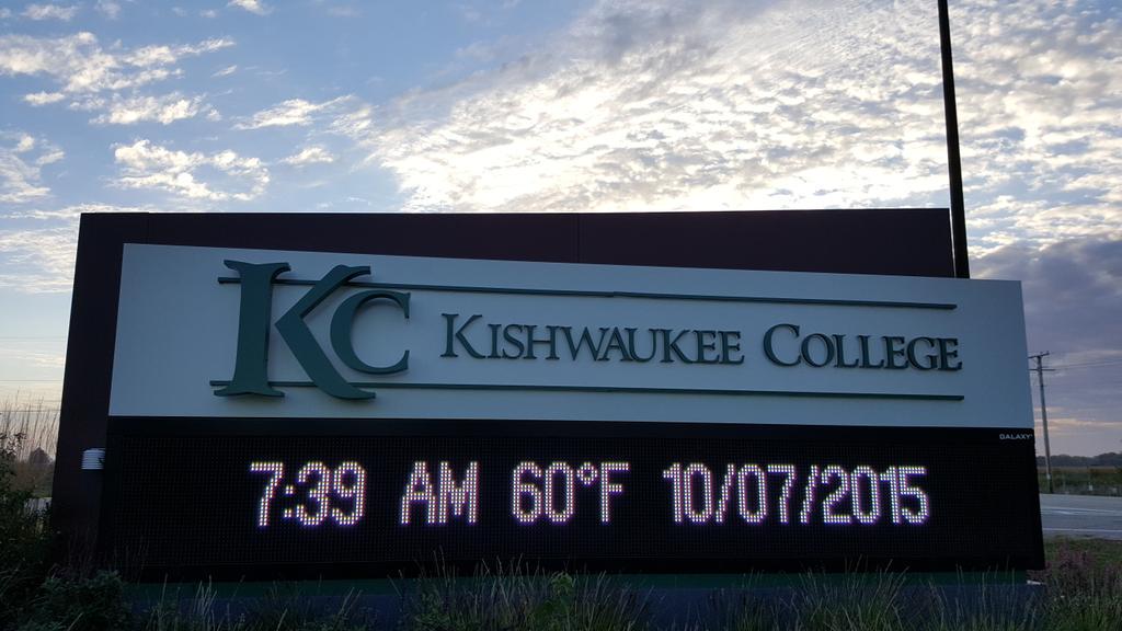 Chatsworth4chat's tweet photo. @ Kishwaukee College in Malta with #DriverFeedback http://t.co/p94qUhv95I