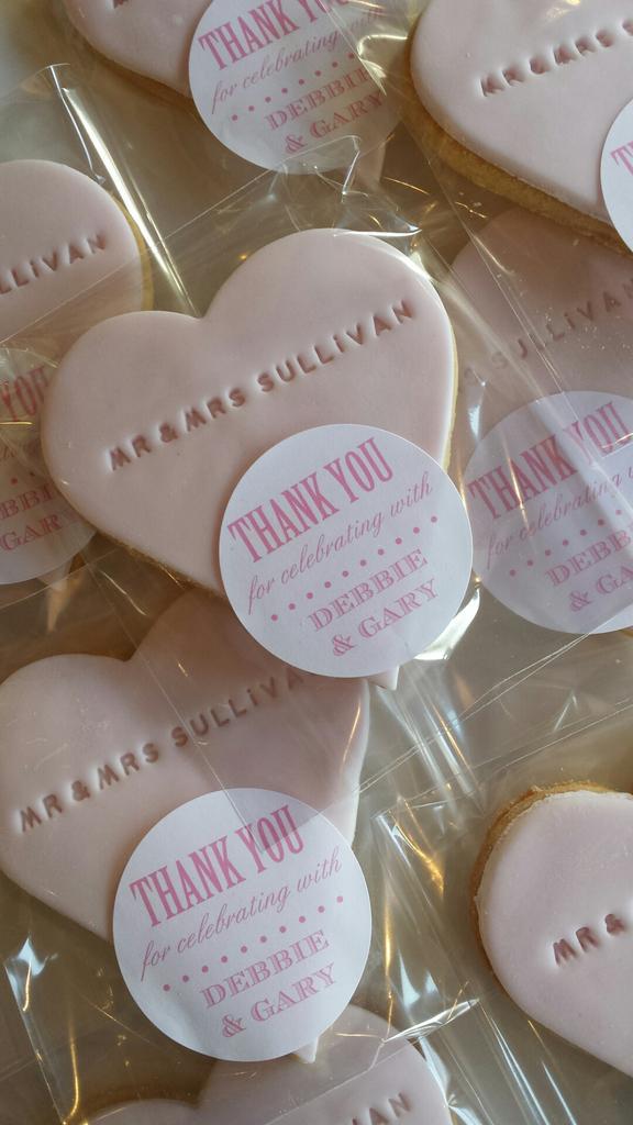 Bellscakepantry's tweet photo. Still £1.50 until the end of October! http://t.co/904KDwtc8R http://t.co/U00TY9RkYU