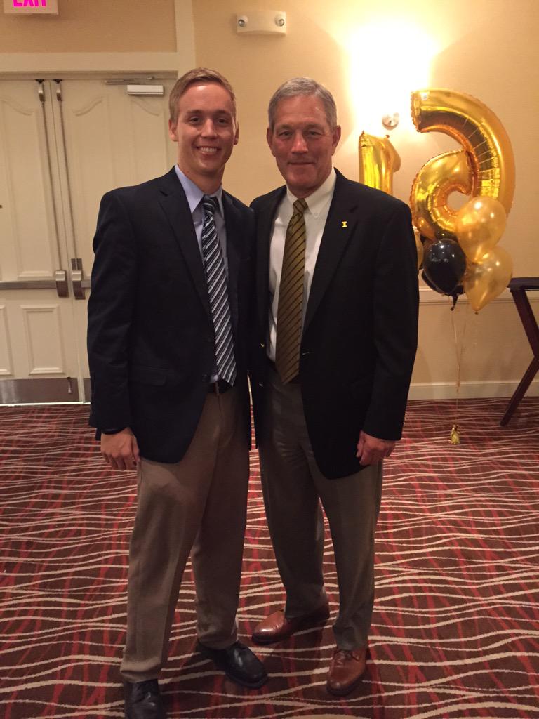 AnnKardell's tweet photo. So proud of our son, Steven, and the wonderful things he is doing with UIowa DM. Look who he has been meeting with! http://t.co/eJWgt42qcX