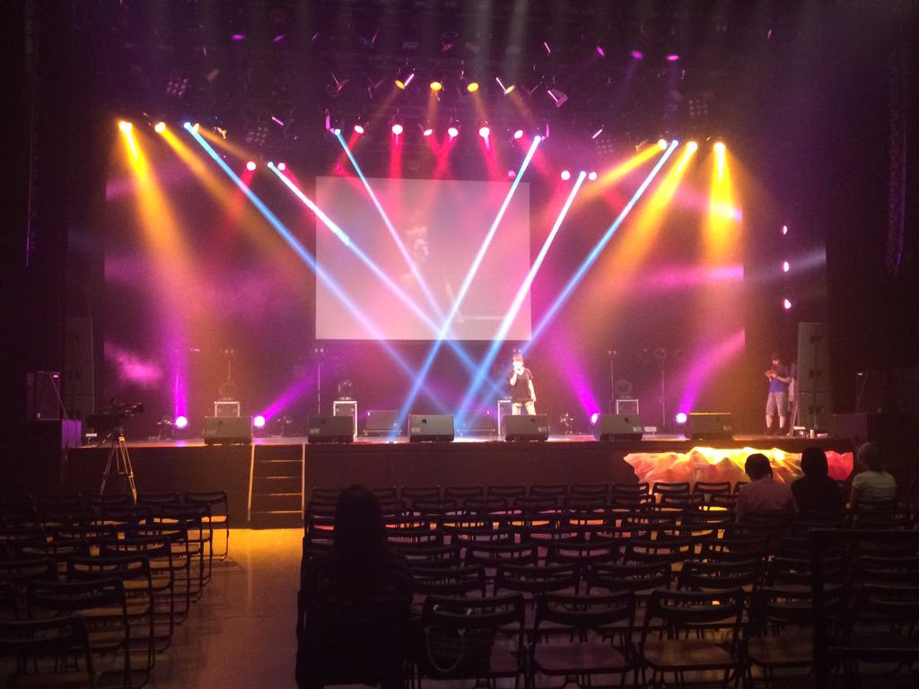 本日は赤坂BLITZにてアイドルグループ萌えこれ学園のLIVEのマルチカメラ収録でした！
関係者の皆様方、お疲れ様でした。