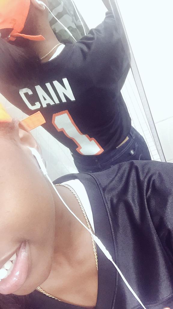 akila_one's tweet photo. Threw on my big brothers @KainDaFlame football jersey for spirit week #cain1 http://t.co/arfLhHDPsK