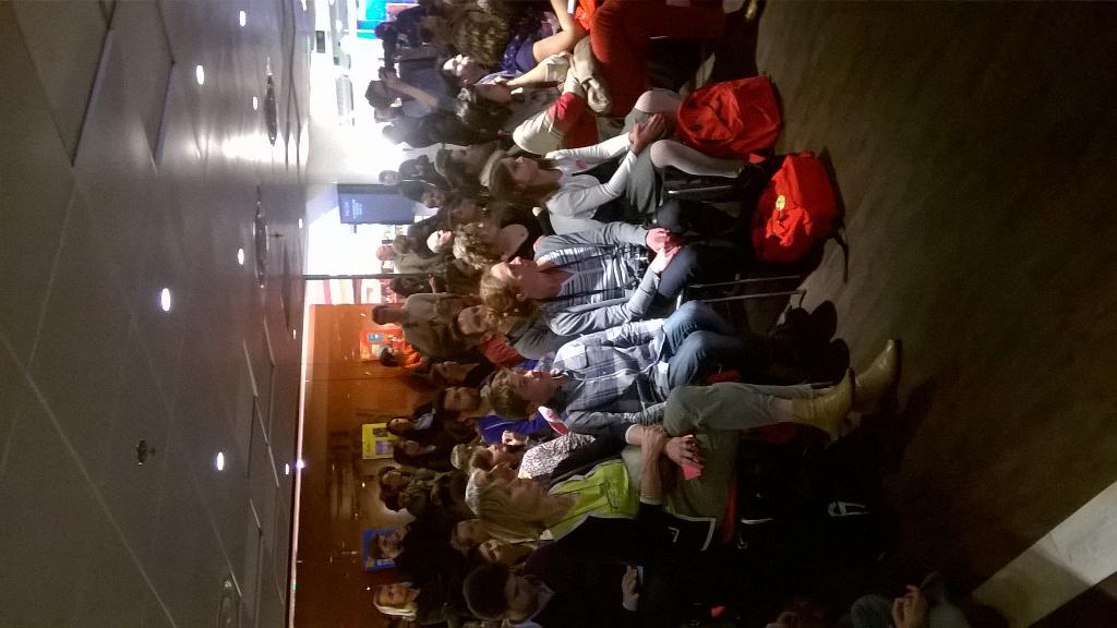 JDMOfficiel's tweet photo. #GPL2015 La cérémonie de clôture commence! http://t.co/xEeyUUmpCc