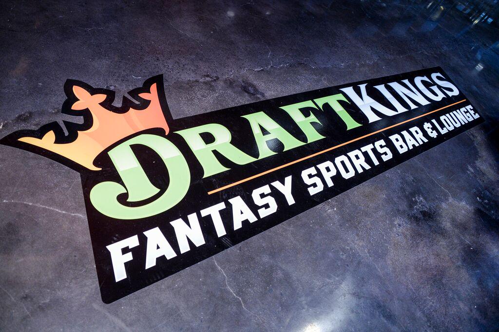 LAKingsPR on Twitter "The new DraftKings Fantasy Sports Bar & Lounge