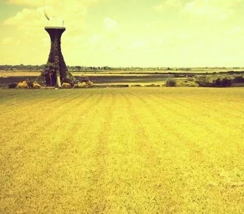 SoyDeLibres's tweet photo. El monumento por la Paz de los pueblos. Un sitio que ofrece un paisaje único para pasar una tarde de fin de semana. http://t.co/7qKB7mNznj
