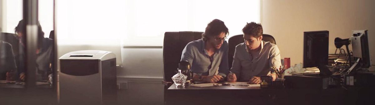 CometCoreInc88's tweet image. #Entrepreneur came together &amp;amp; created a floating super #Smartphone called #COMET! #tech #news #billionaire #review