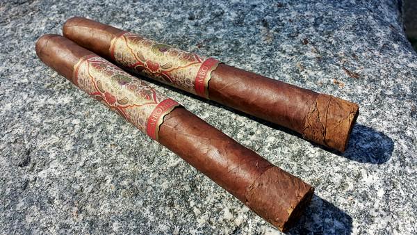 mbombaycigars's tweet photo. #MBombayMora - #Dominican #CorojoWrapper from 1998. @CigarSmoking @BandBCigarClub @SwagCigars http://t.co/afk5b11RbD