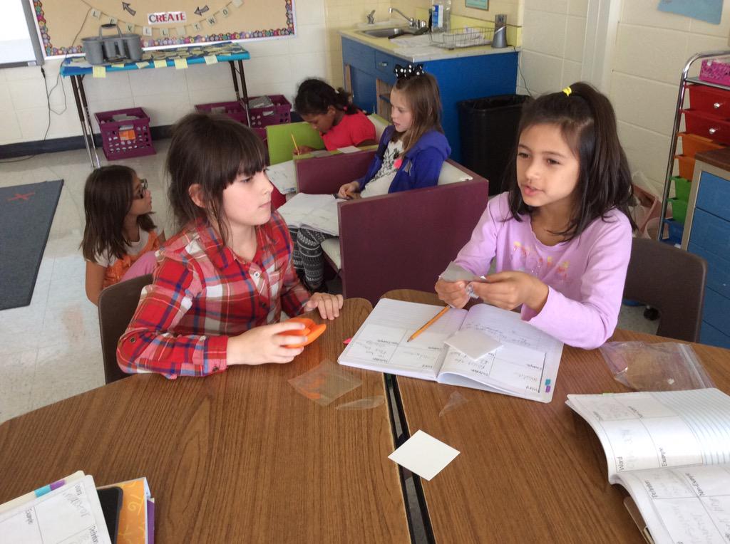 Level2Inquiry's tweet photo. Exploring how heat can flow through different objects and discussing insulators and conductors #hawstem #inquiry http://t.co/il7kjip5sa
