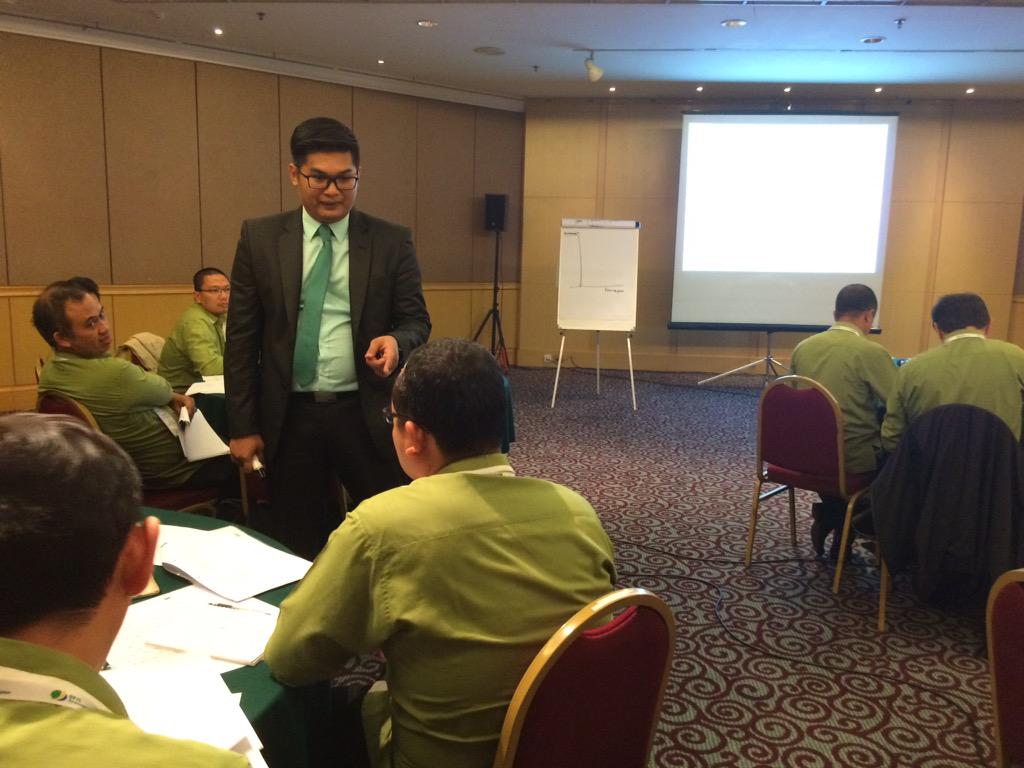 CoachSukses's tweet photo. #pakarnlp #nlp #nlpcoach #coachsukses #mrudissnt #motivatorfinansial #valiusacademy http://t.co/RmUcRV7rc1