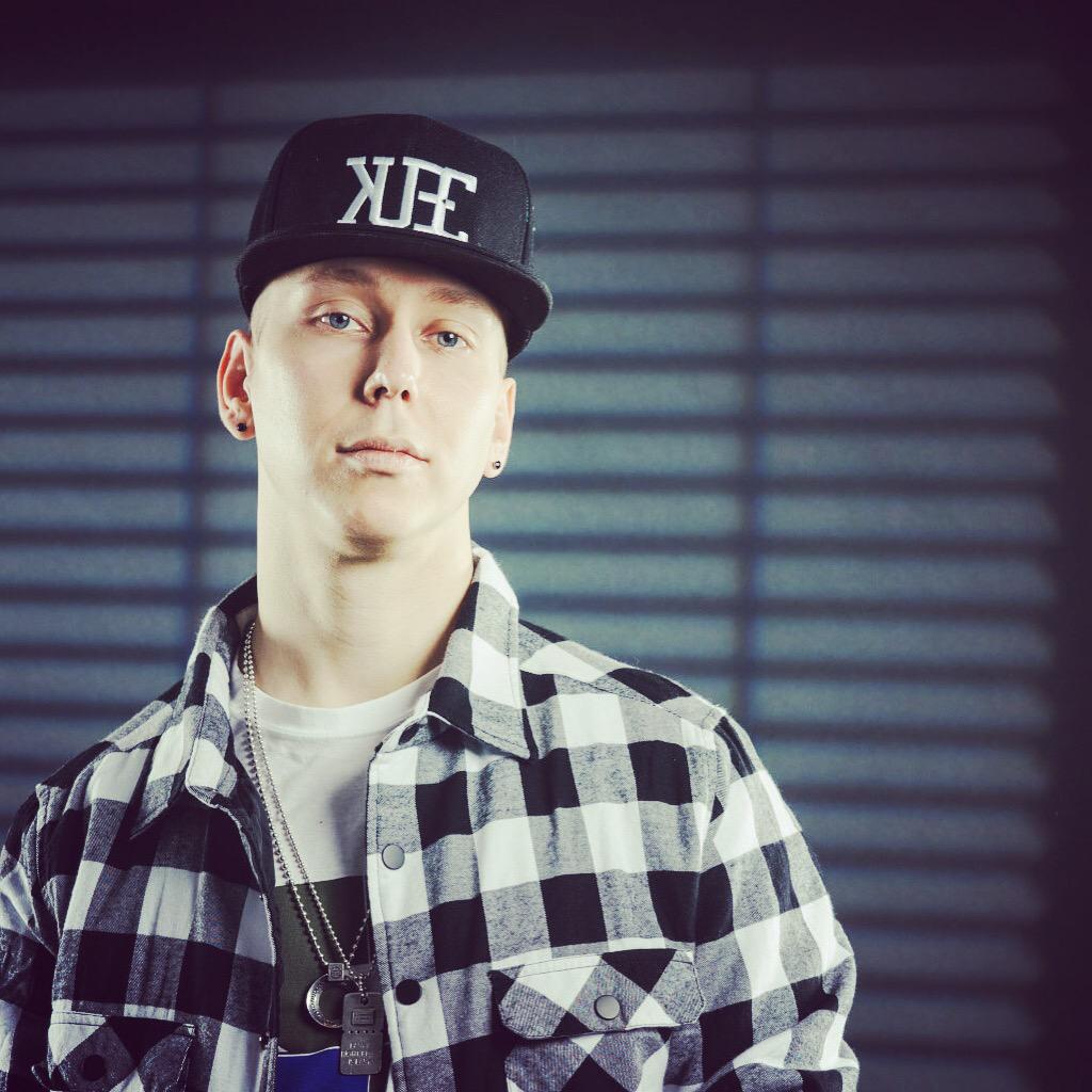 45_Special_Oulu's tweet photo. Huomenna räppihommia vintillä w/ @aitomakki 💥 🎤 Liput tiskiltä tai @tiketti.fi #Oulu #45special #ForThoseAboutToRap http://t.co/Nj895UsiTt