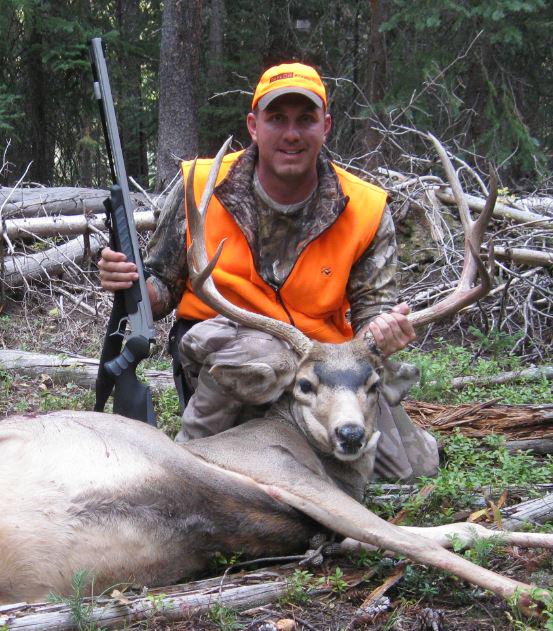 TCArmsCo's tweet photo. Congratulations to Will C. for his Mule Deer trophy taken with his T/C Encore Pro Hunter FX! #trophyoftheweek #tcarms http://t.co/QjjDIkZbVI
