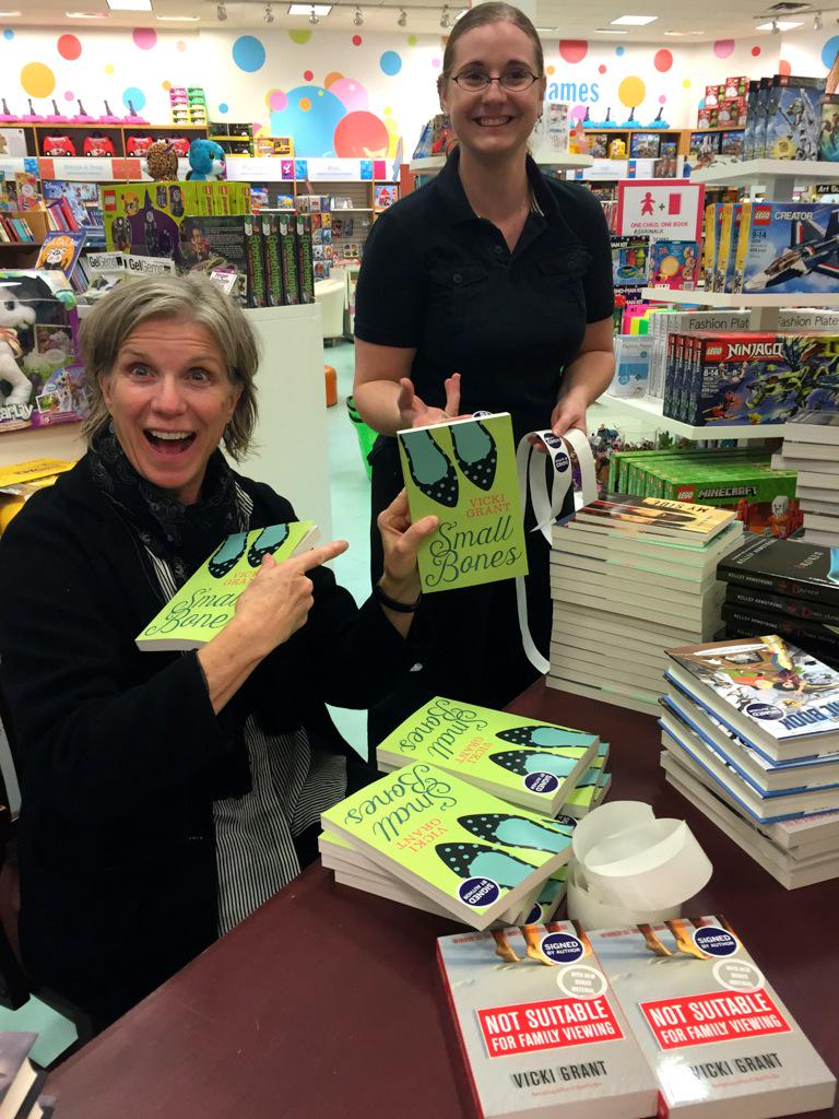 VickiGrantYA's tweet image. That's the way I felt too @scissorhouse. #SmallBones finally makes it to #Chapters. #OrcaSecrets #MartheJocelyn