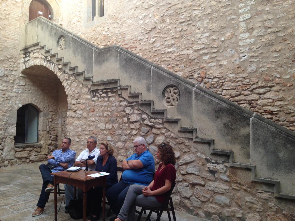 MovEsquerresCat's tweet photo. Roda de Premsa a Vilanova @MesPenedes valoració resultats 27S al Garraf amb @magdacas i @JordiSerra9 i #Jaume Mariné http://t.co/cqLvrpfQZa