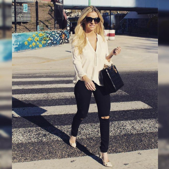 #streetstyle  #walkingaround ✌?? http://t.co/mcaivriVoA