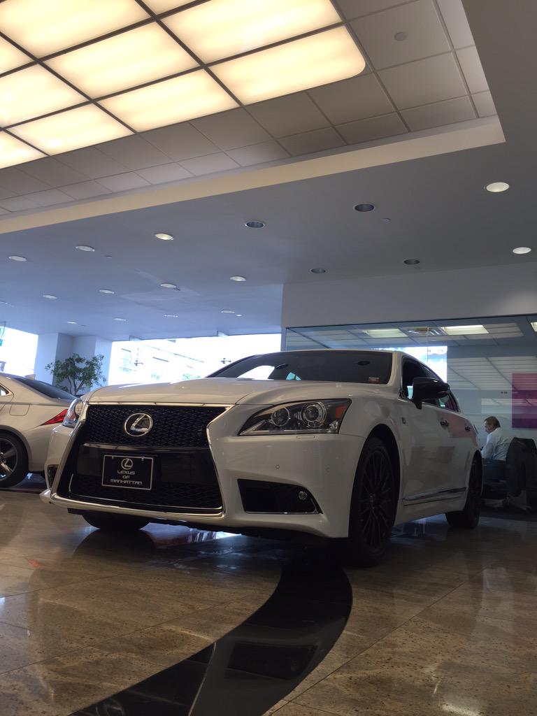 Lexus_Manhattan's tweet photo. #LexusLS460FSPORT #CraftedLine #LexusOfManhattan #NYC #BigApple #EmpireState #Lexus #Manhattan #LexusLS http://t.co/aOCN8YaayK