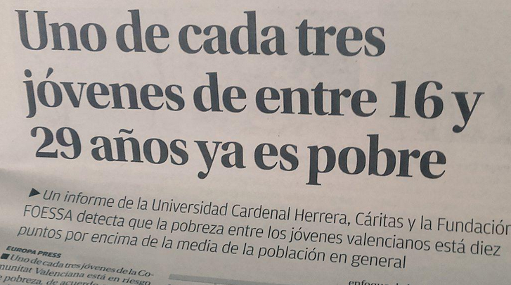 LidiaPalmer's tweet photo. Buscamos Copy Junior. Requisitos mínimos: haber reunido las 7 bolas de dragón. #TrabajoDecente #ComplotTwitStar http://t.co/06zQXGp4AB