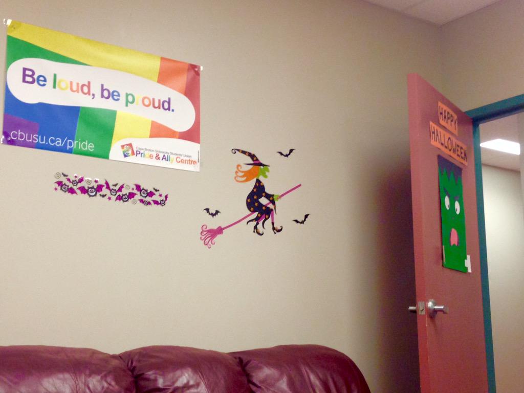CBUSUPride's tweet photo. It's getting spooking in the centre, come check out the decorations and free pizza tomorrow! http://t.co/hOGe2c6nRc