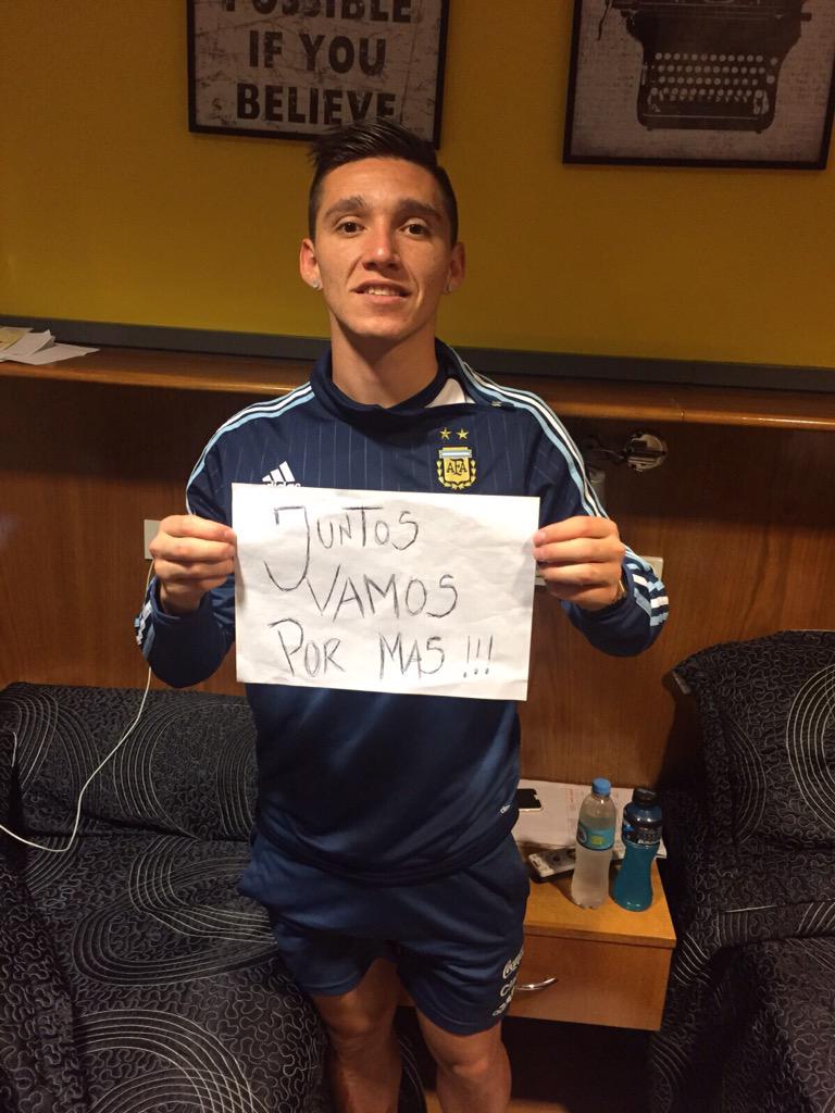 juntospormass's tweet photo. Gracias a nuestra seleccion #JuntosVamosPorMas ⚽️❗️ http://t.co/tiwQt0emlP