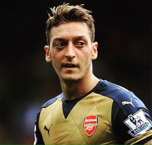 FtblBattles's tweet image. RT for Özil
FAV for Hazard