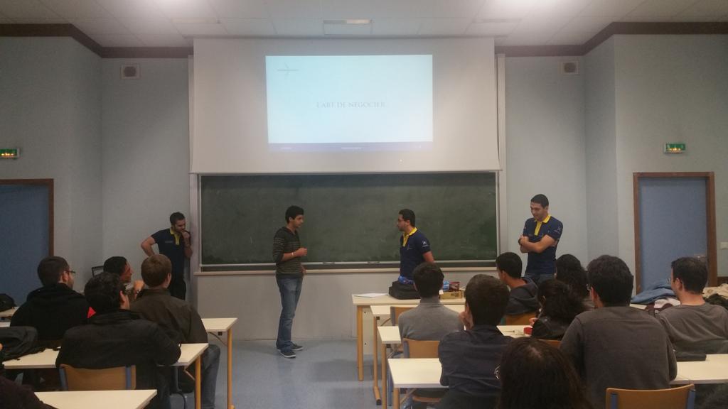 N7Consulting's tweet photo. Des ateliers Dev'Co à la formation développement commercial, et surtout des 1As attentifs et motivés! http://t.co/5LUX8yOpav