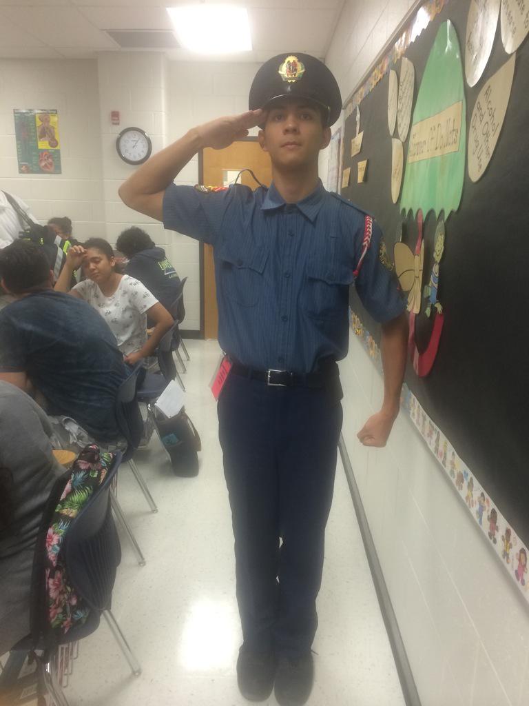TitansDiscovery's tweet photo. #Characterday #TitanUp #DiscoveryHS http://t.co/WYsJDVFHlj