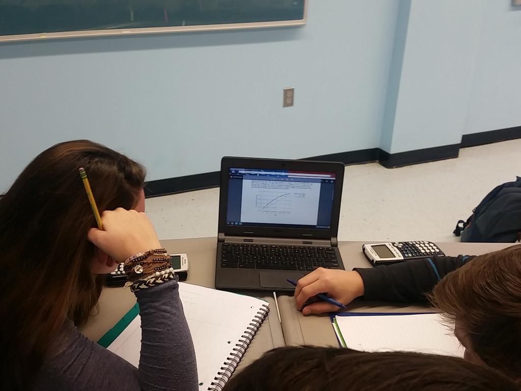 RosenbloomTMS's tweet photo. Working through the first AP Stat FR problem in the history of AP Stat 1997 #1 @kerrigan_john #cumulativefrequency http://t.co/6a4DSxxRSR