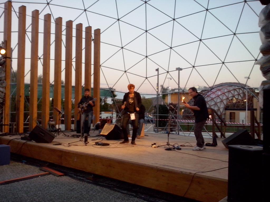 ConfcoopCultura's tweet image. #Expo2015 #spettacolo Fasolmusic e'Conviction of the Heart',il rapporto con la Terra:sofferenza,gioia,tragedia,amore