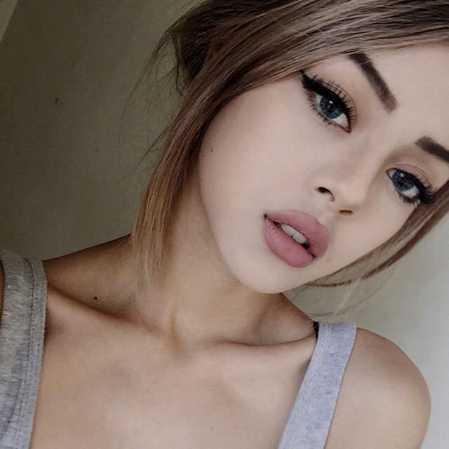 heyy i'm tinley &amp; also new—not to rp tho
could you be so kind and rt this? help a friend out mate 🌞