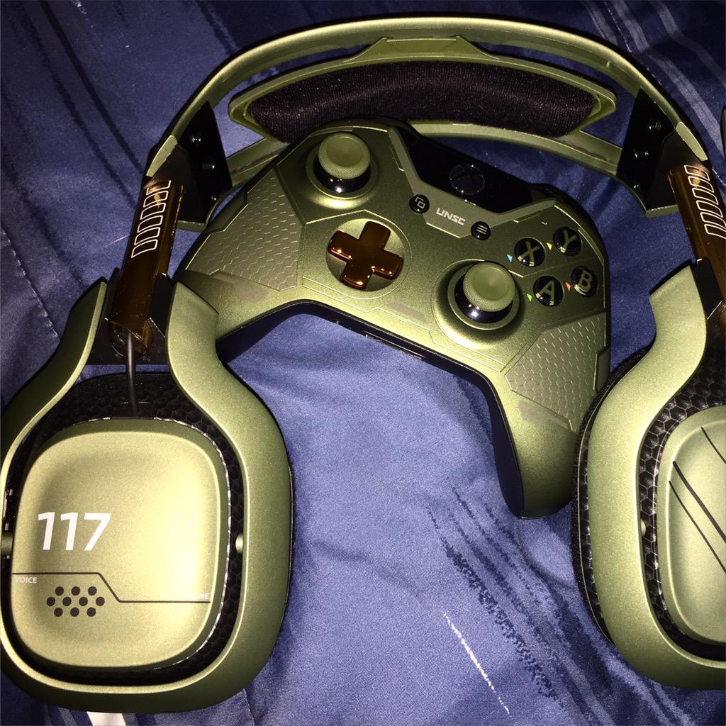ASTROGaming's tweet photo. ASTRO Spartans Photos! GG @tifftoxic @MudArcadeXbox @Un2ThaReaL @HummerSister!

#Halo #MasterChief #ASTROfamily http://t.co/fz6X0MY75a