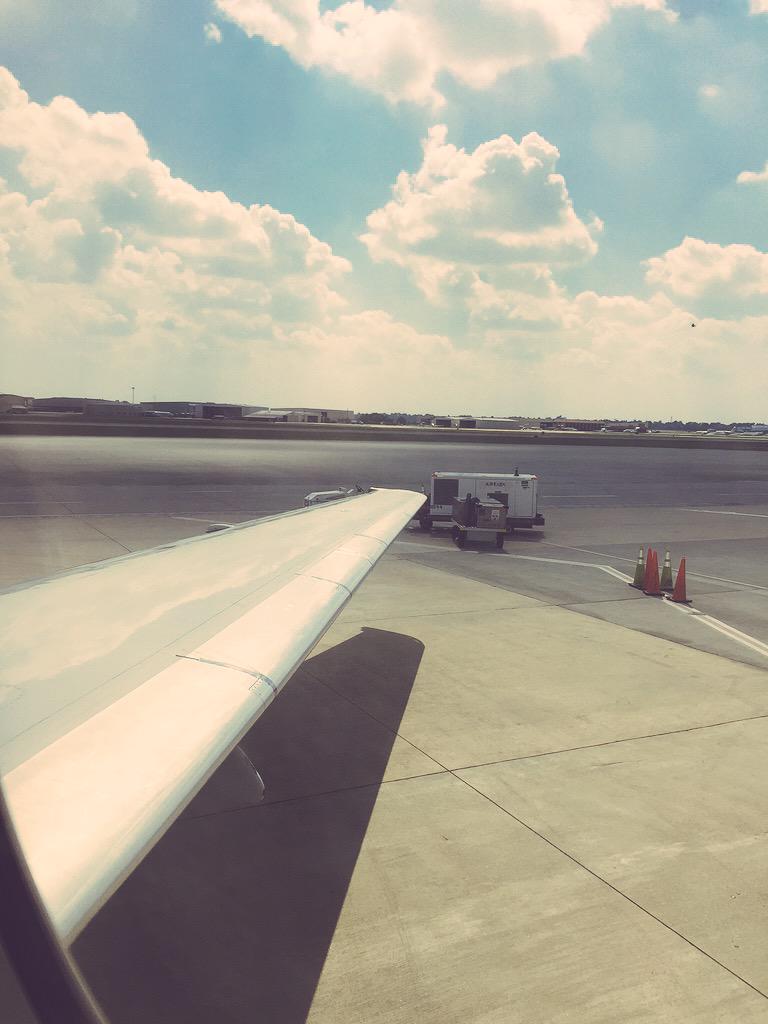 cesarvallad's tweet photo. Awesome #GEHFSummit in Houston @HispanicForumGE. Flying home today on #WingSeatWednesday. See you in a few hours GVL http://t.co/TwN8EAnS81