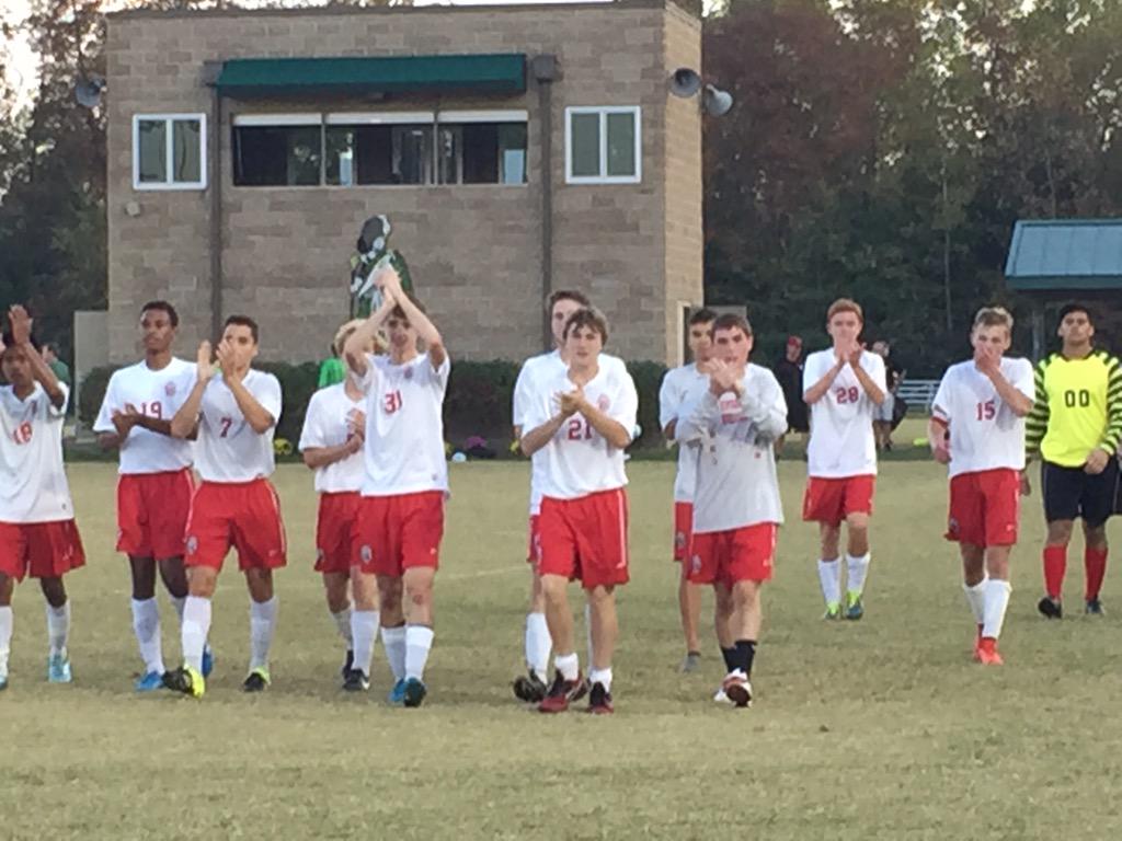 KimmelBeth's tweet image. JHS soccer WINS 6-0 2nd round sectionals! Woo Hoo!! #gccspride @GCCSchools @JHSRedDevils