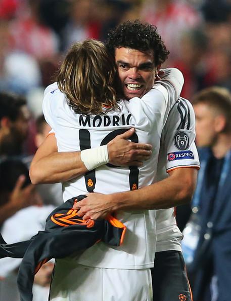 ModricVSKroos's tweet photo. #genius #friends @officialpepe @LModric10 @realmadrid #HalaMadrid http://t.co/cMiKVqgddv