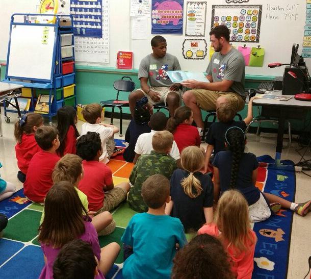 HCUHoops's tweet photo. ICYMI yesterday…our guys went to Kolter School to get some early morning reading in. #DawgsUp #HBUBasketball http://t.co/N9FDOTkORs